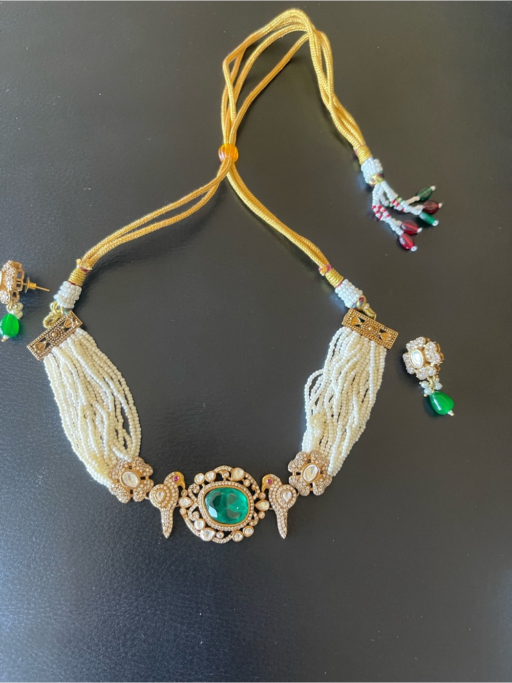 Classic Gold-Tone Pearl Necklace Set with Emerald Green Stone - Unbranded